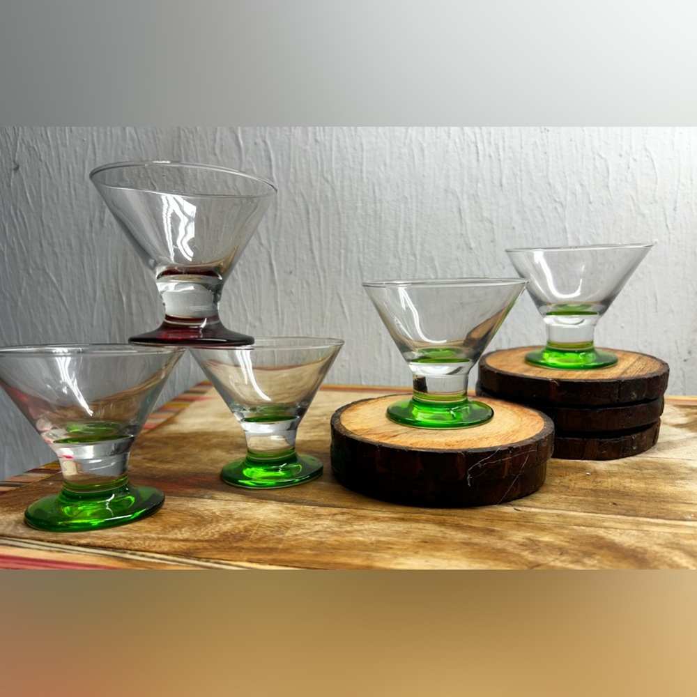 Vintage Libbey set of 5 Red and Green Base Cocktail Glasses Double
Shot Cordial